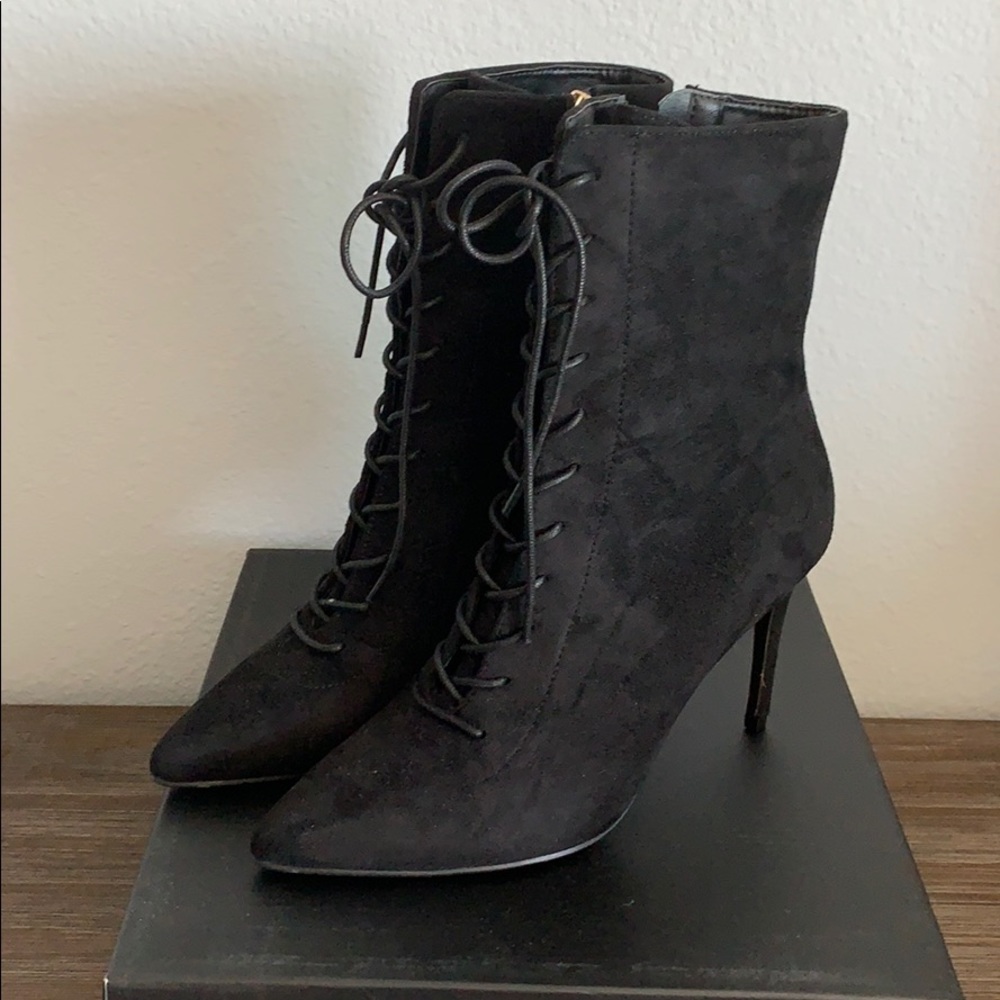 Lulu’s Black boots size 8